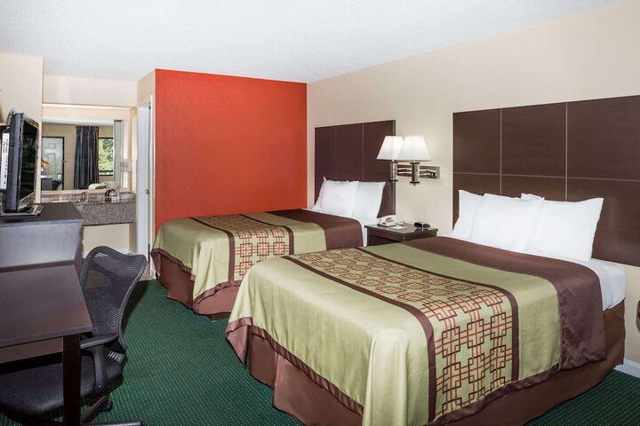 Room 5 of 14
