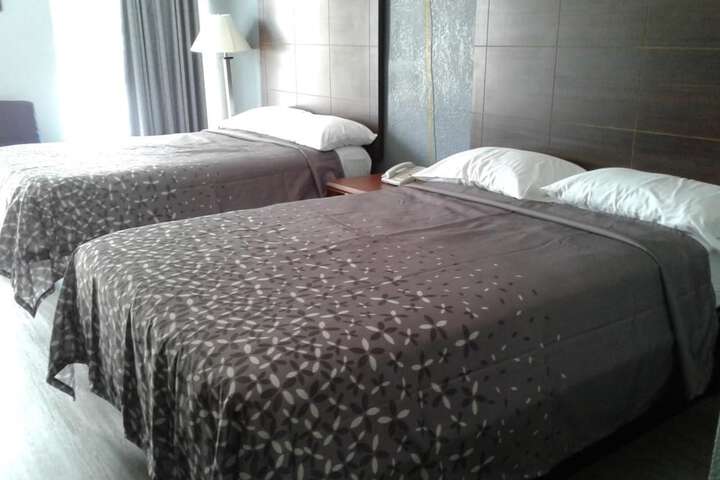 Room 15 of 25