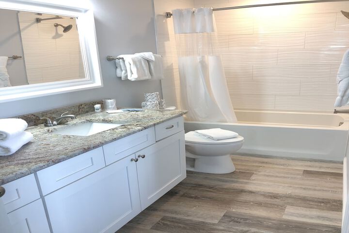 Beachgate CondoSuites and Oceanfront Resort