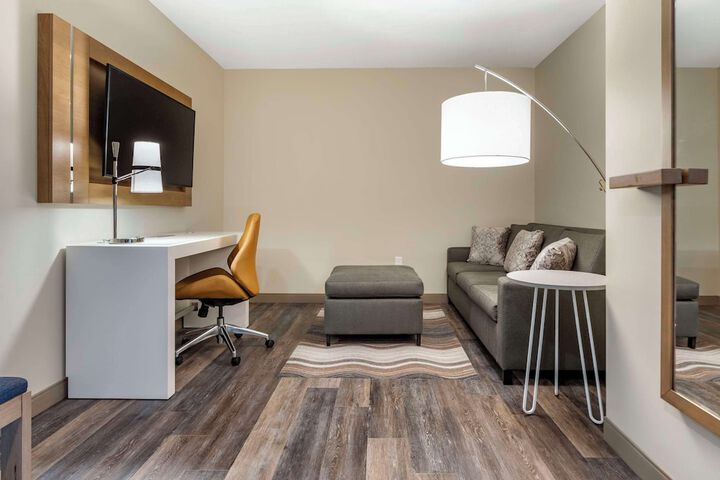 Room 46 of 60