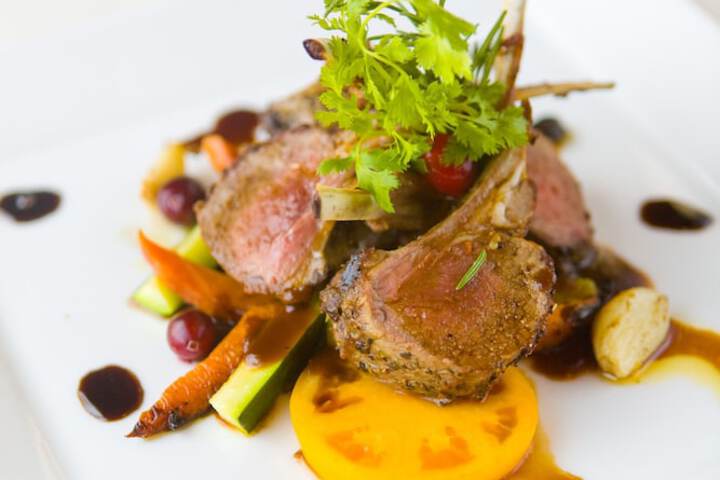 Dining 21 of 31