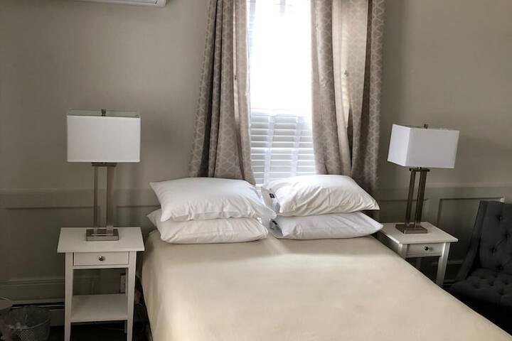 Room 65 of 183