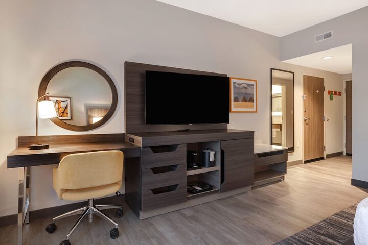 Room 26 of 47