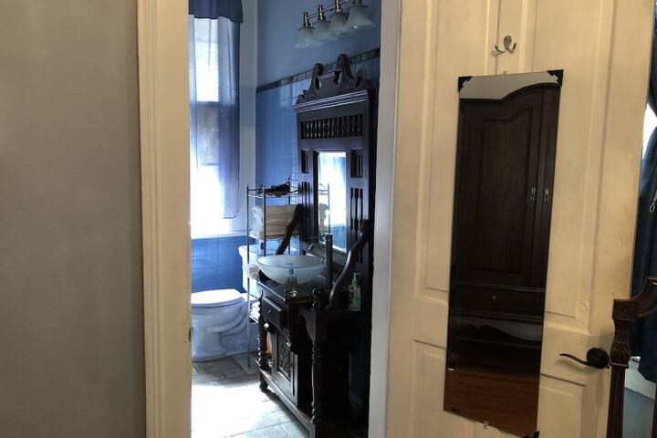 Room 18 of 79