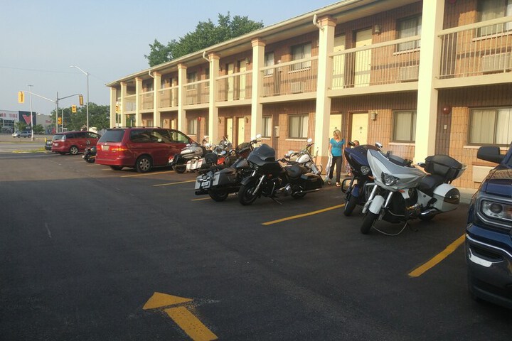 Riviera Inn and Suites 1000 Islands