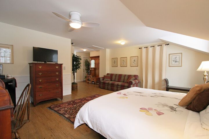 Room 81 of 120