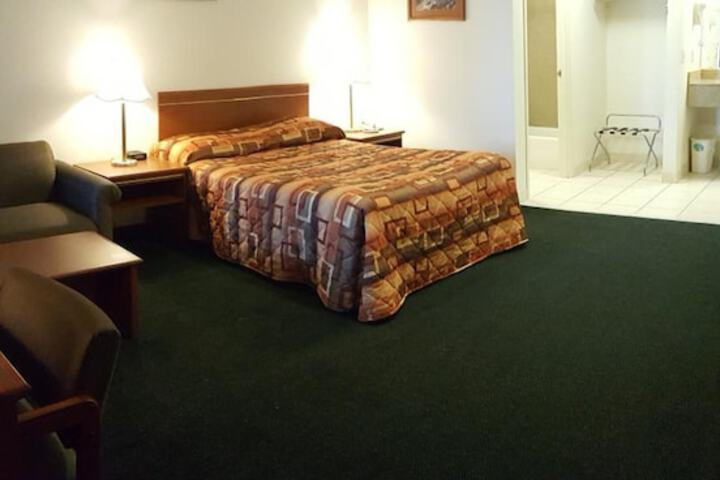 Room 28 of 47