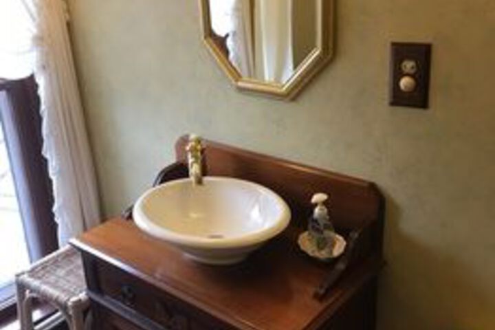 White Swan Inn Bed & Breakfast
