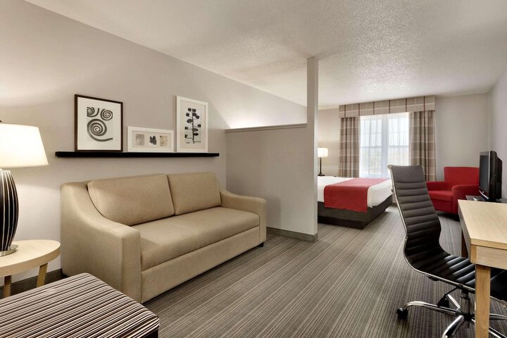 Room 8 of 14