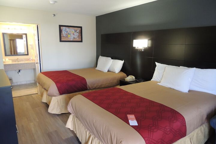 Room 15 of 32