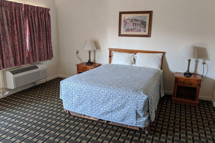 Room 10 of 15