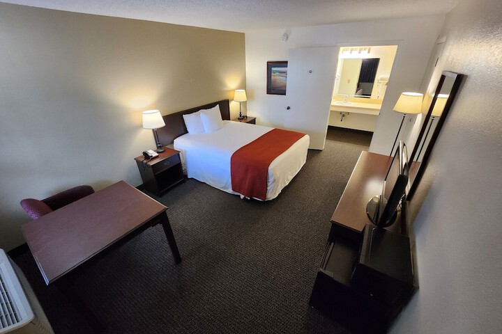 Room 10 of 21