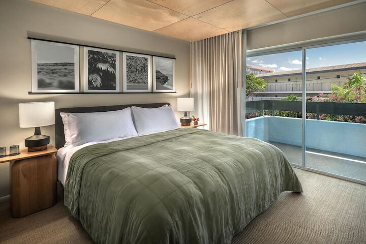 Room 15 of 22