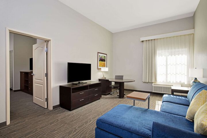Room 16 of 32