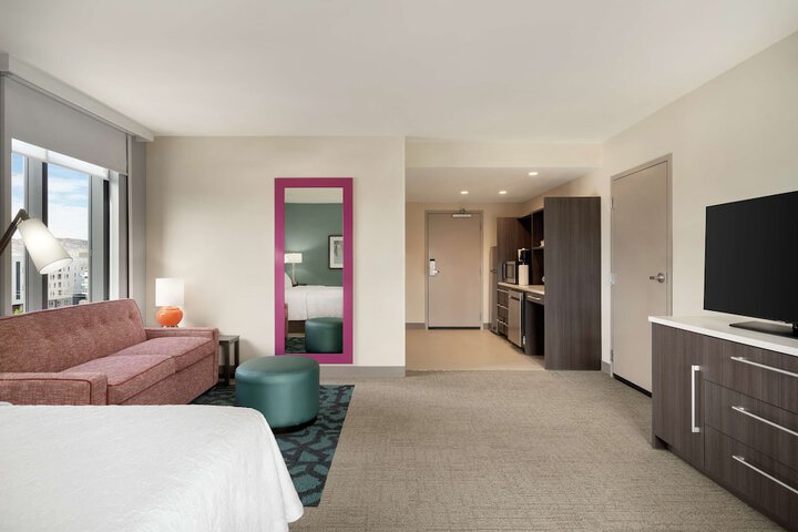 Room 25 of 44