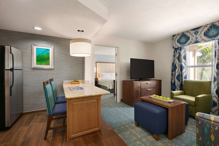 Room 32 of 51