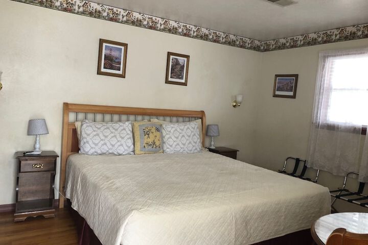Room 15 of 35