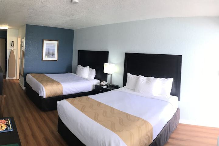 Room 33 of 39