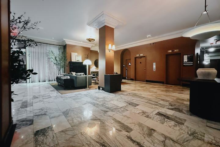FOUND Hotel Carlton Nob Hill