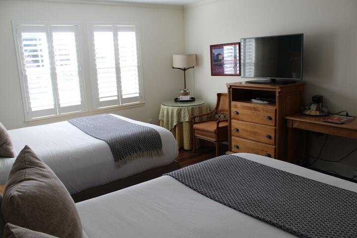 Room 25 of 53