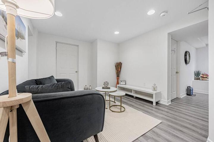 Cozy Haven Retreat 2Bed Basement