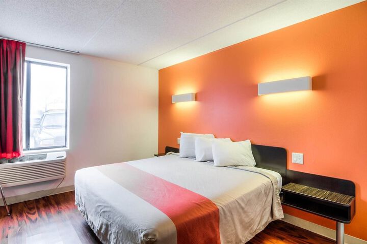 Motel 6 Lansing IL - Chicago South
