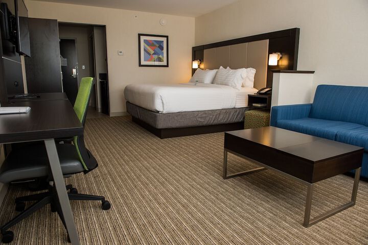 Room 26 of 48