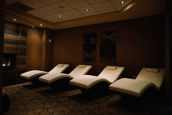Spa 78 of 85