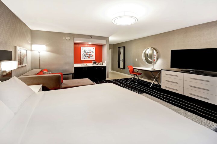 Room 49 of 102