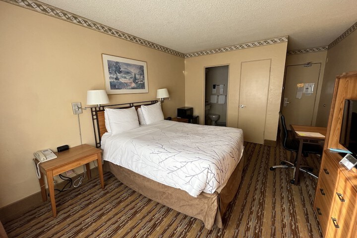 Room 11 of 49