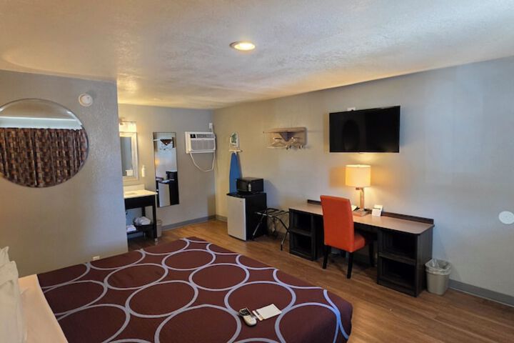 Super 8 by Wyndham Sonora