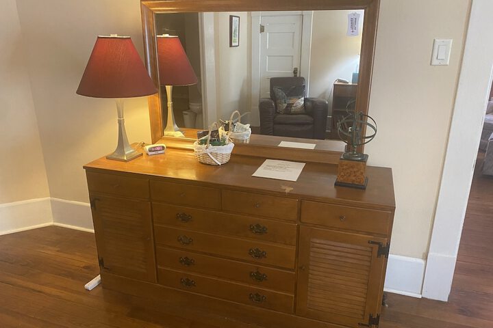 Room 14 of 27