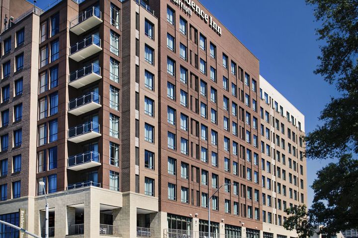 Hotel 4 of 87
