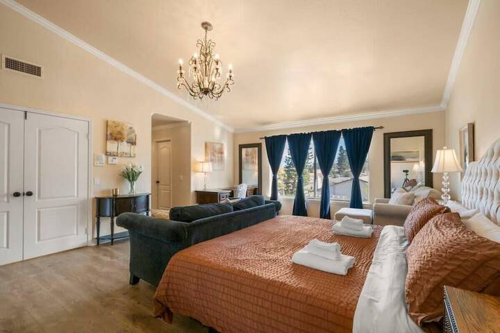 at Marbella Lane - Captivating Home W / pool