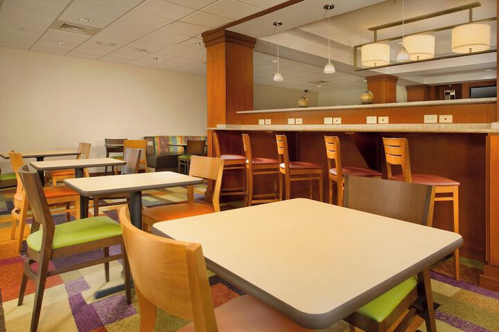 Fairfield Inn & Suites by Marriott Marshall
