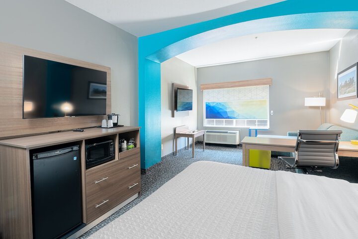 Room 14 of 27