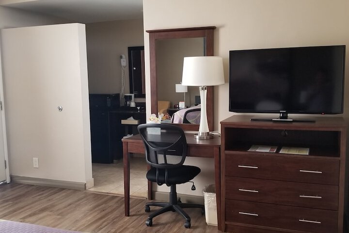 Room 13 of 24