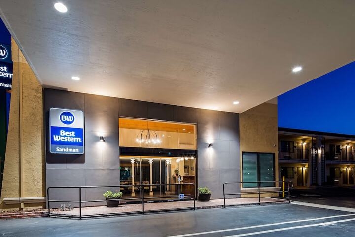 Hotel 2 of 22