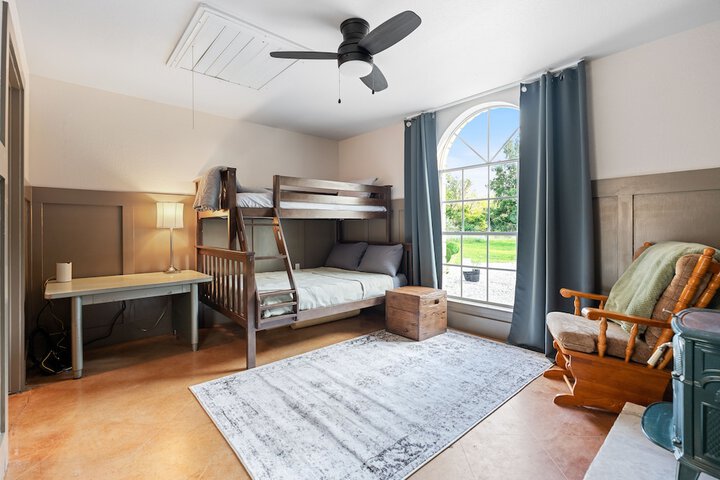 Pet-friendly Marble Falls Home w / Hot Tub!