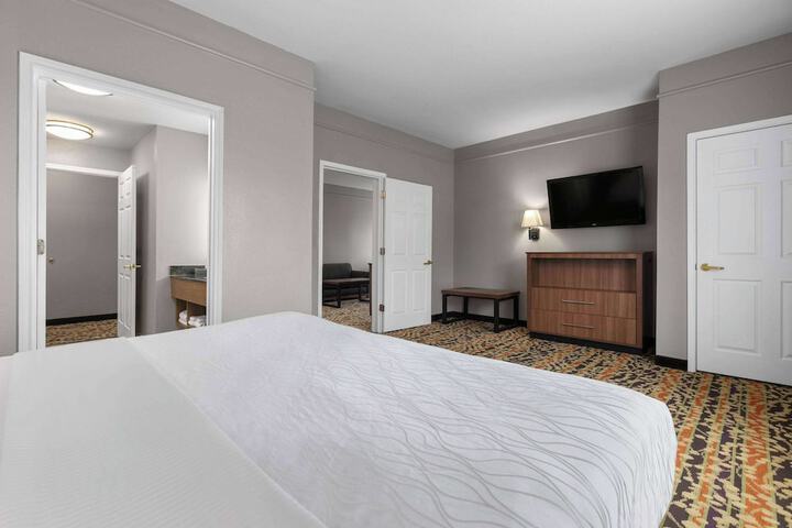 La Quinta Inn & Suites by Wyndham Belton - Temple South