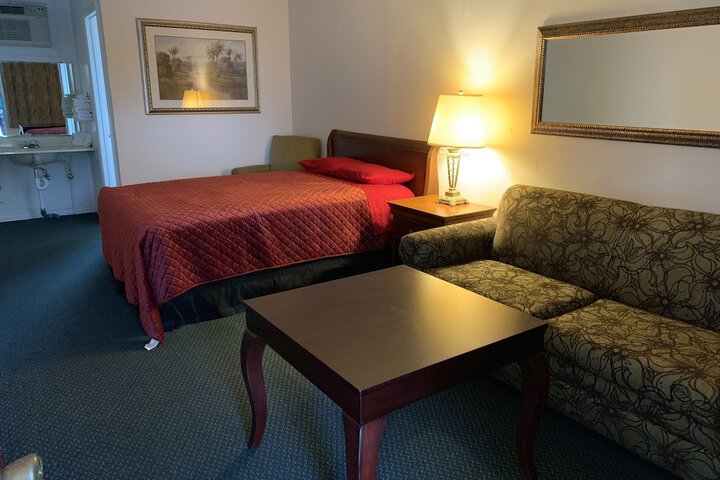 Room 10 of 22