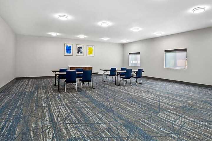 Holiday Inn Express & Suites Tumwater Olympia by IHG