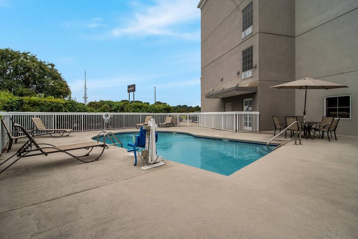 Country Inn & Suites by Radisson Goldsboro, NC