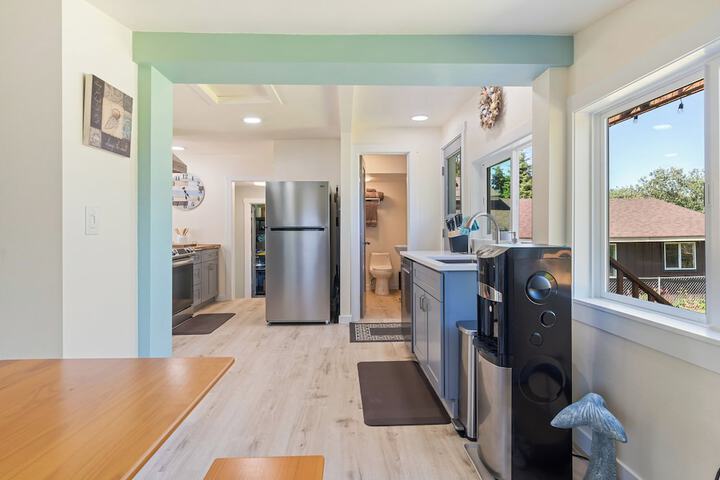1 / 2 Mi to Ocean: Copalis Beach Hideaway!