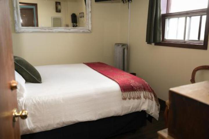 THE COCHRANE ROCKYVIEW HOTEL