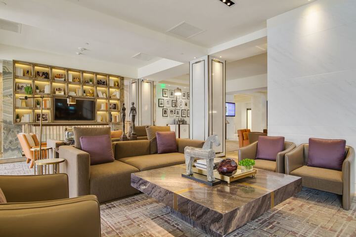 Hotel Interior 28 of 145