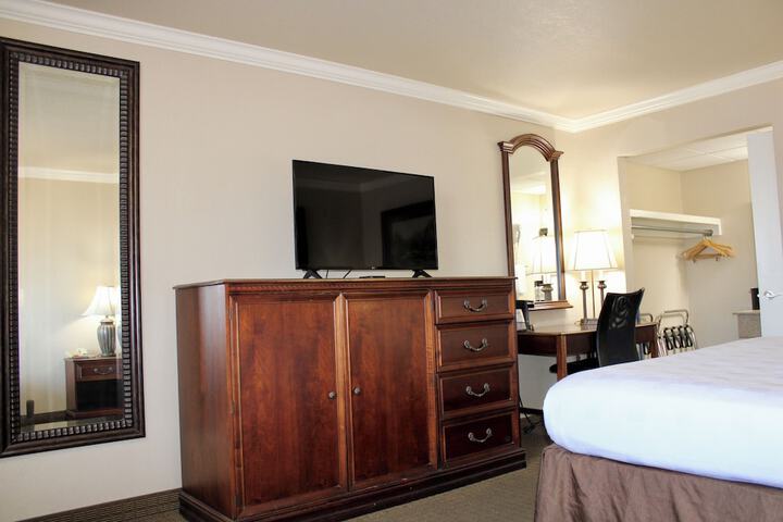 Baymont by Wyndham McAlester Hwy 69