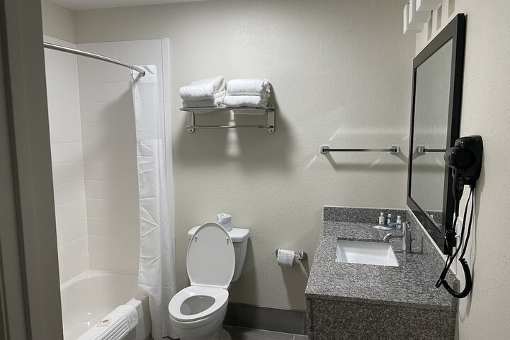 Room 19 of 37