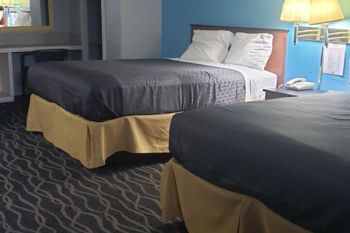 Room 15 of 15