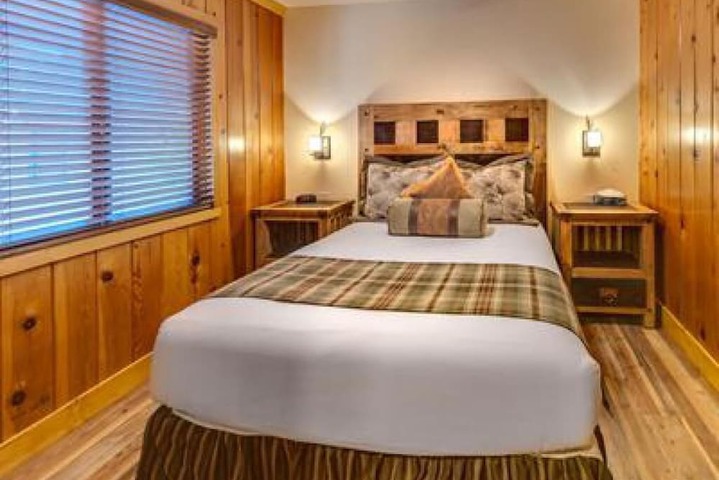 Cedar Glen Lodge